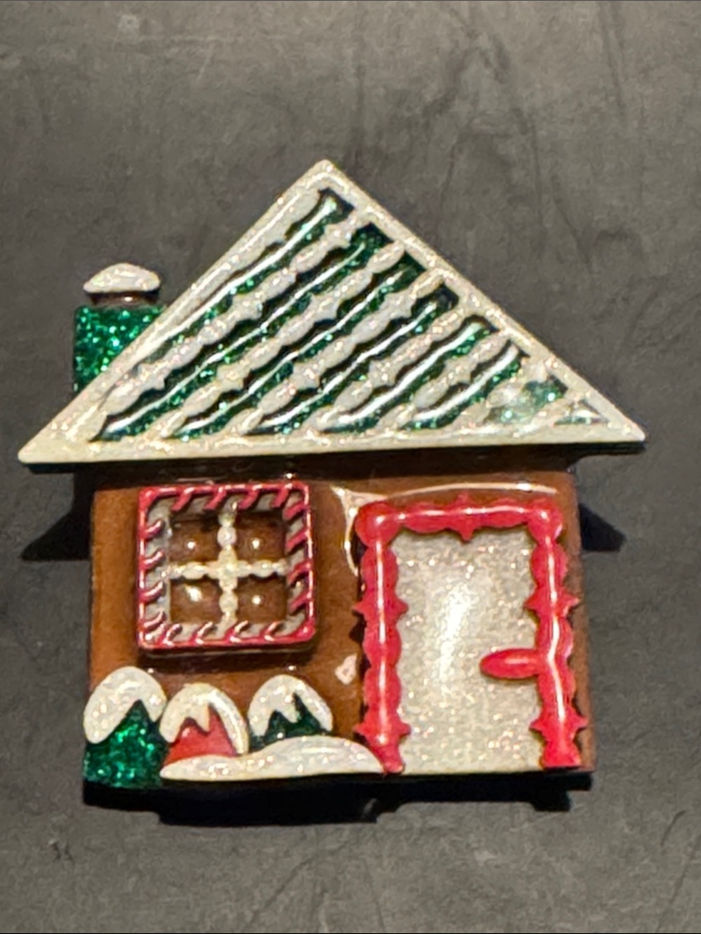 House Pins by Lucinda Festive Gingerbread House Brooch -  Vintage